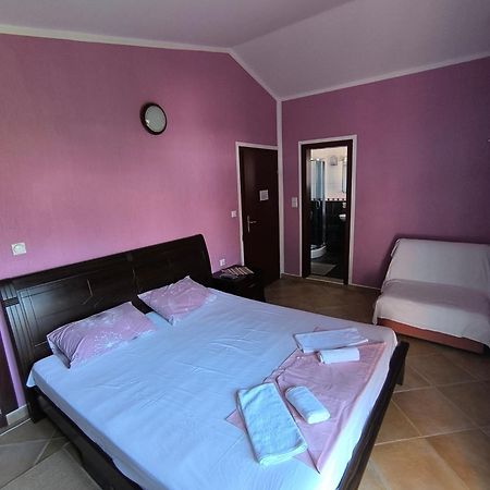 Guesthouse Lautasevic Petrovazzo Esterno foto