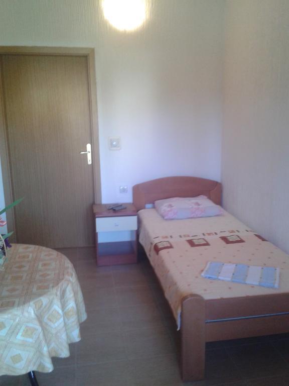 Guesthouse Lautasevic Petrovazzo Esterno foto