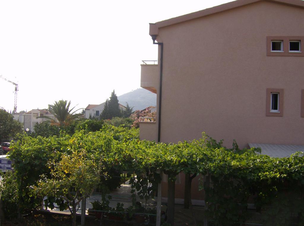 Guesthouse Lautasevic Petrovazzo Esterno foto